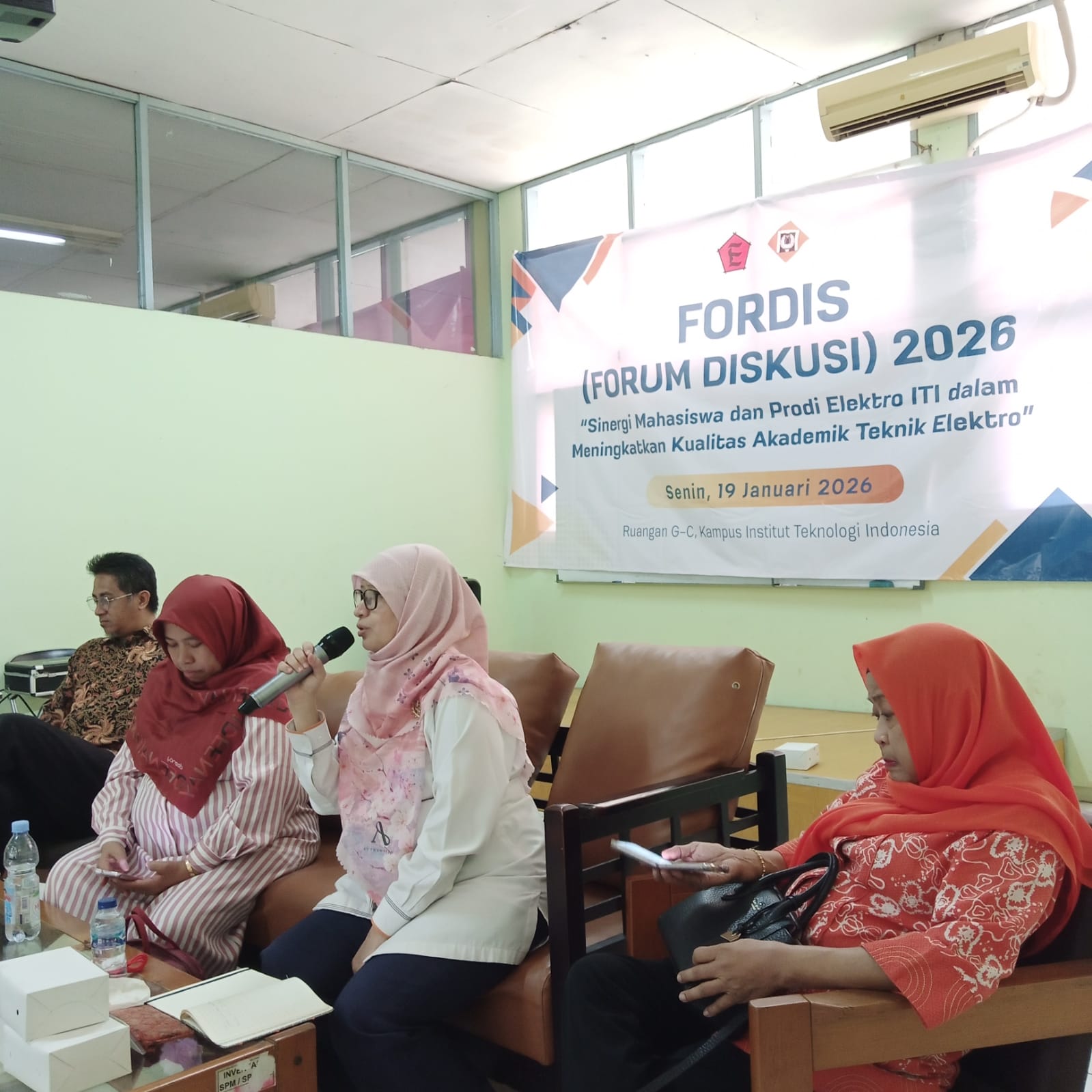 Fordis (Forum Diskusi)