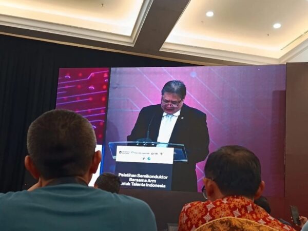 Dari 4500 Pendaftar, 2 Mahasiswa Prodi Teknik Elektro ITI Terpilih di Antara 1000 Peserta Pelatihan Semikonduktor Bersama Arm untuk Talenta Indonesia
